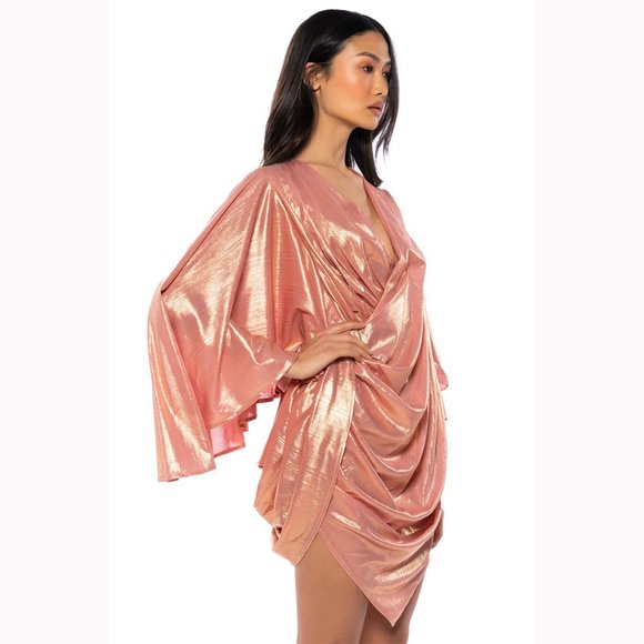 💥BOMBSHELL!💥Asymmetrical Draped Kimono Sleeve Dress in Metallic Pink - Picture 4 of 16
